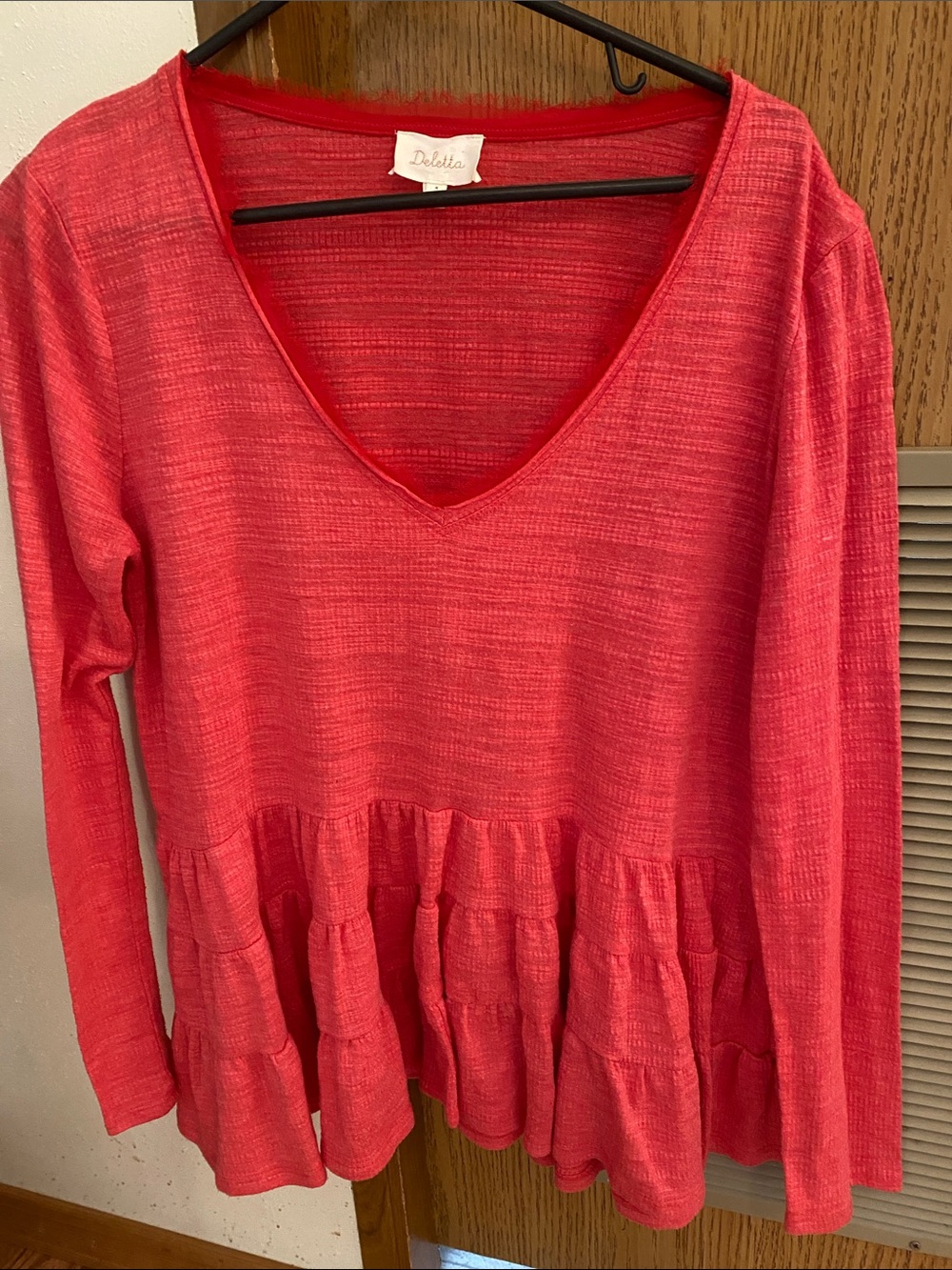 Deletta Salmon Tiered V-Neck Peplum Top with Delicate Neckline Medium Textured